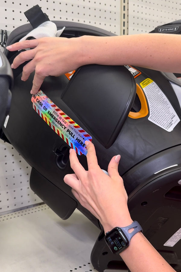 ROTH ID TAG Safe Placement on the Graco turn2me Car Seat